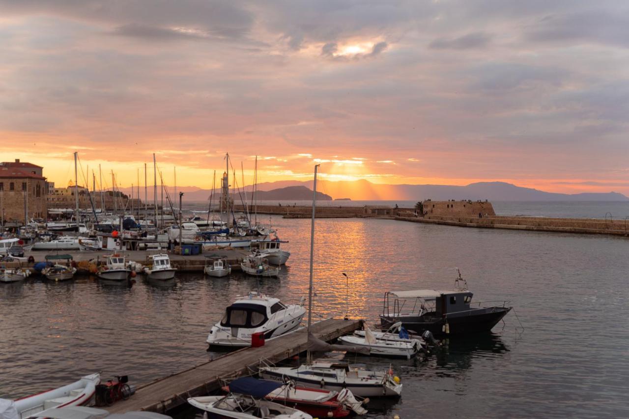 Destino Home Overlooking The Venetian Port Of Chania Chania  Exteriér fotografie