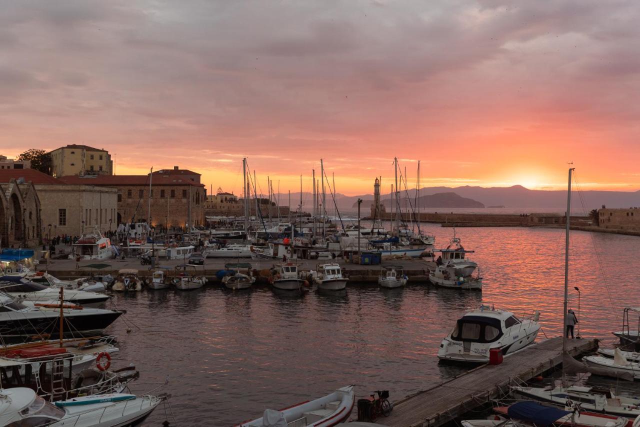 Destino Home Overlooking The Venetian Port Of Chania Chania  Exteriér fotografie